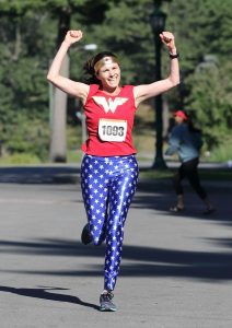 Image of a runner dressed as Wonder Woman